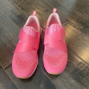 TIEM women cycle shoes size 7